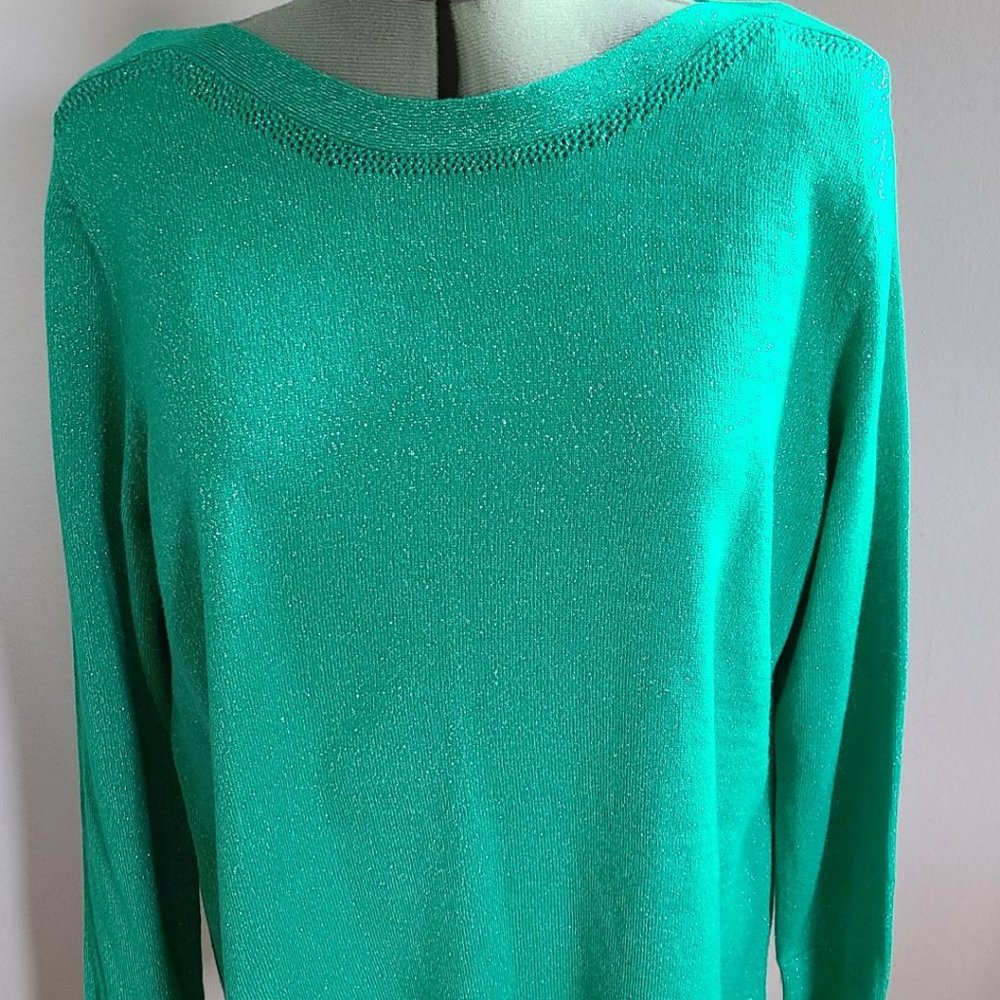 Like New Ladies Green Sparkly Sweater Size XL